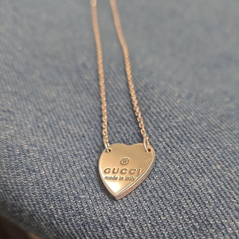 Gucci Silver Heart Necklace - Picture 1 of 7